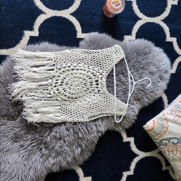 White crochet top - Picture 2 of 4